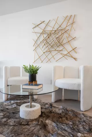 Photo #4: 423913121 Listing