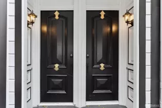 Photo #5: 423913741 Listing