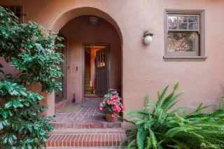 Photo #6: 423914054 Listing 