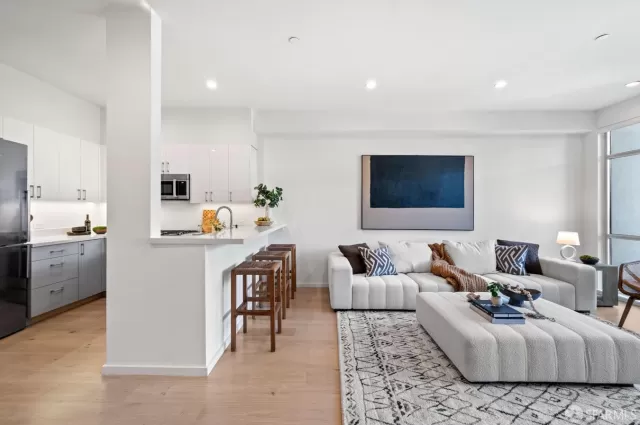 MLS: 423914102 Condo For Sale