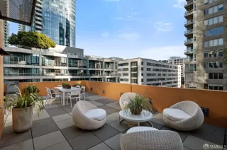 Photo #4: 423914117 Listing