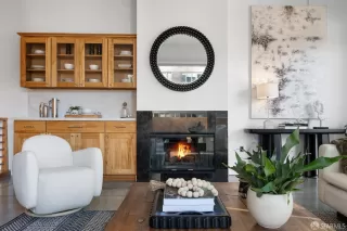 Photo #5: 423914117 Listing