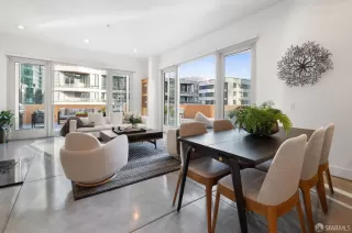 Photo #6: 423914117 Listing