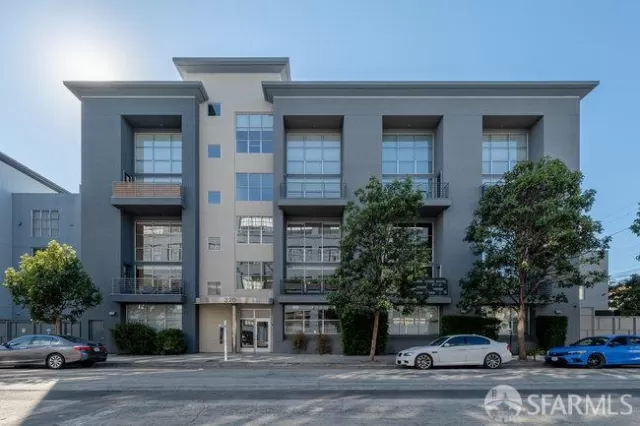 MLS: 423915153 Condo For Sale