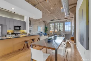 Photo #3: 423915284 Listing 