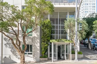 Photo #4: 423915303 Listing