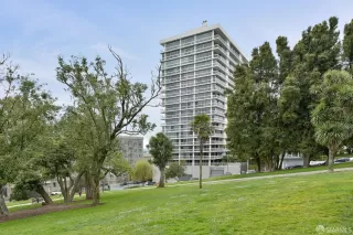 Photo #1: 423915702 Listing