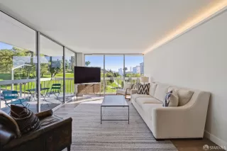 Photo #5: 423915702 Listing