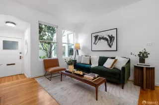 Photo #3: 423915830 Listing 