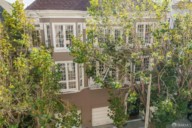 MLS: 423915884 Condo For Sale