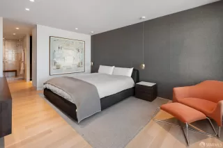 Photo #5: 423915891 Listing