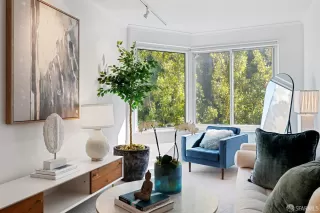 Photo #2: 423916075 Listing 