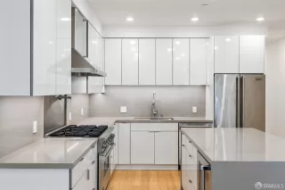 Photo #4: 423916313 Listing