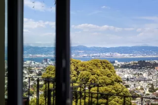 Photo #4: 423916538 Listing