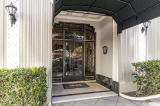 Photo #4: 423916941 Listing