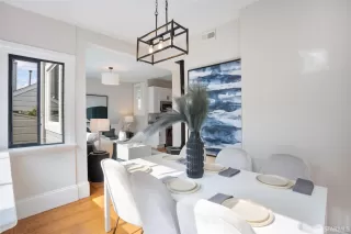 Photo #5: 423917395 Listing