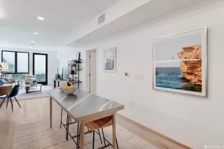 Photo #3: 423917481 Listing