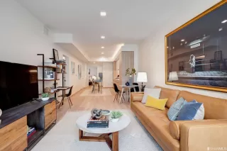 Photo #5: 423917481 Listing