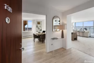 Photo #5: 423917498 Listing 