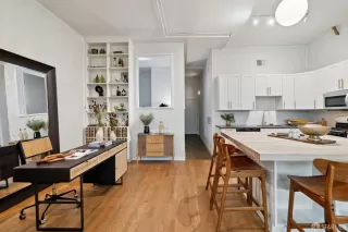 Photo #6: 423917690 Listing 