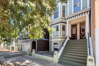 Photo #6: 423917765 Listing