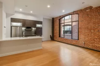 Photo #4: 423918026 Listing