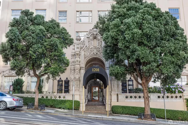 MLS: 423918089 Condo For Sale