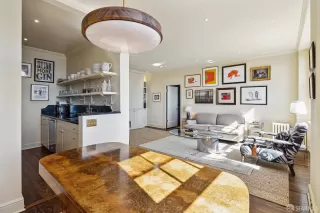 Photo #6: 423918089 Listing 