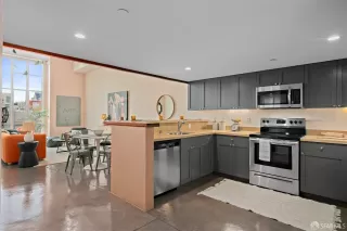 Photo #6: 423918162 Listing 