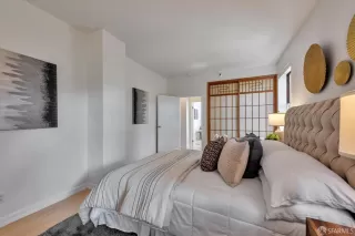 Photo #5: 423918204 Listing