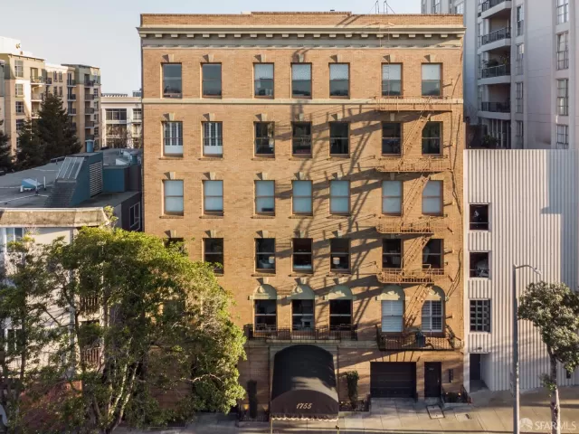 MLS: 423918344 Condo For Sale