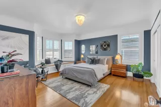Photo #5: 423918411 Listing