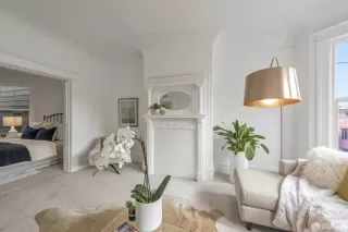 Photo #6: 423918469 Listing