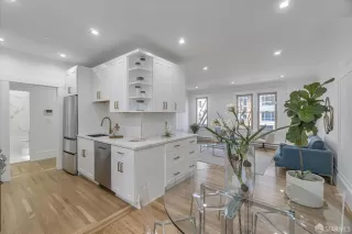 Photo #3: 423918470 Listing