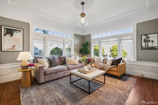 MLS: 423918501 Condo For Sale