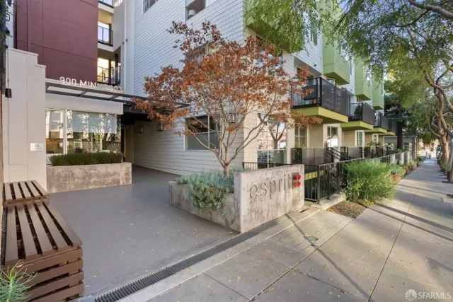 MLS: 423918772 Condo For Sale