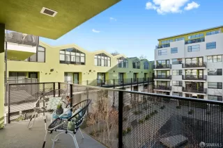 Photo #4: 423918772 Listing 