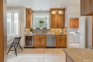 Photo #6: 423918947 Listing 