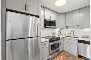 Photo #3: 423919182 Listing