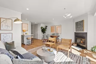 Photo #4: 423919182 Listing