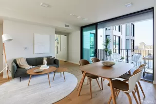 Photo #3: 423919205 Listing 