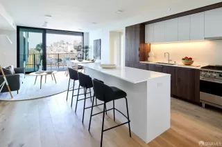 Photo #4: 423919205 Listing 