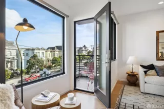 Photo #6: 423919959 Listing