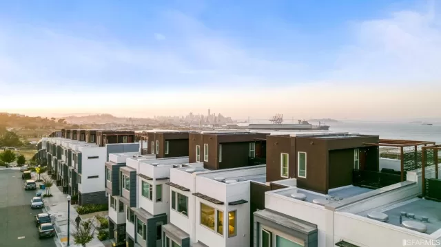 MLS: 423920058 Condo For Sale