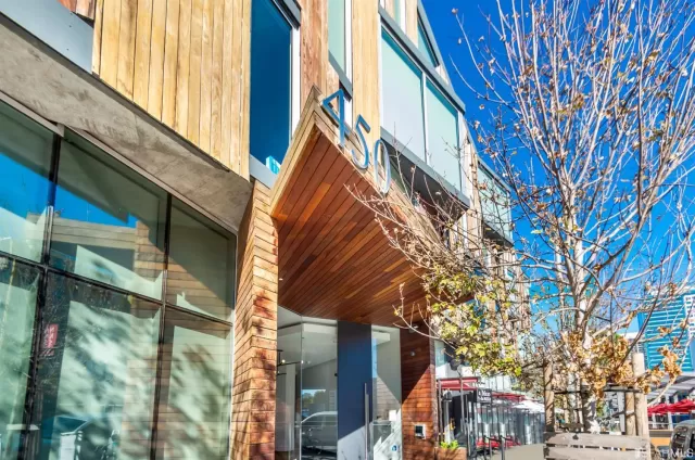 MLS: 423920163 Condo For Sale