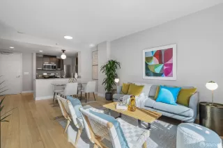 Photo #3: 423920389 Listing