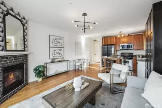 Photo #3: 423920882 Listing