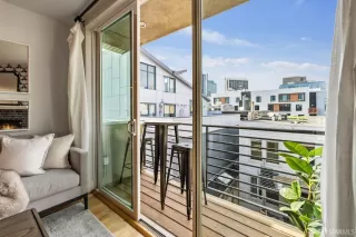 Photo #6: 423920882 Listing