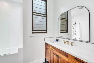 Photo #3: 423920904 Listing