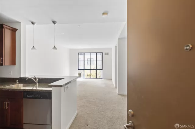 MLS: 423920938 Condo For Sale